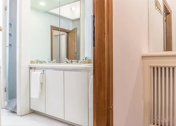 Guesthost - Palazzo Borghese Lovely Flat דירה *