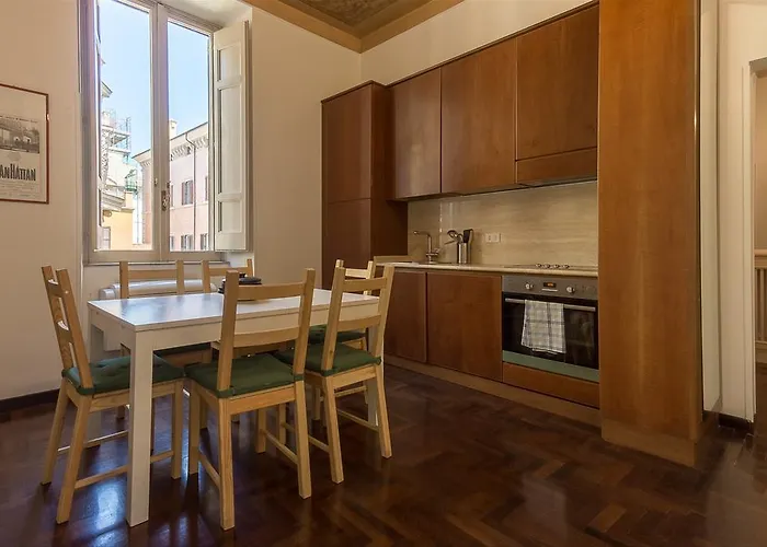 Guesthost - Palazzo Borghese Lovely Flat דירה