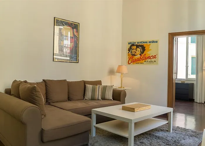 Guesthost - Palazzo Borghese Lovely Flat