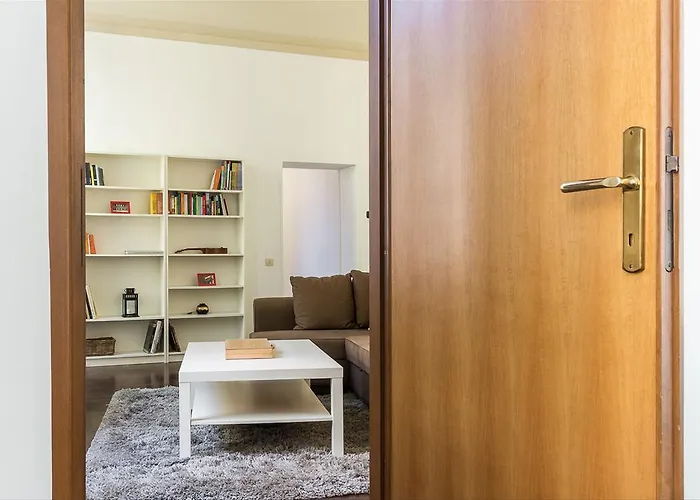 דירה Guesthost - Palazzo Borghese Lovely Flat *